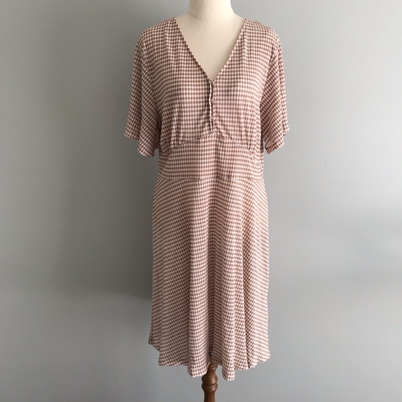 &ME Checked Crinkled Tea Dress Button Front Tan & White Flutter Sleeve - Picture 3 of 13